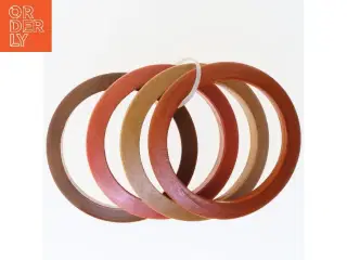 Træarmringe i forskellige farver (str. Ø 8,5 cm)