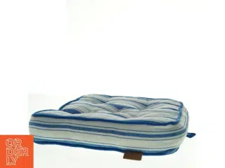 Stribet hynde fra Juna (str. 43 x 42 cm)