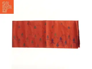 Juledug med trær og stjerner (str. 116x158 cm)