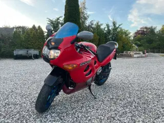 Suzuki gsx 600 102 hk