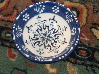 Græsk keramik skål m. 2 vandkarafler 20 kr ialt 🌸