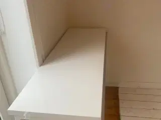 BESTÅ BURS skrivebord Ikea