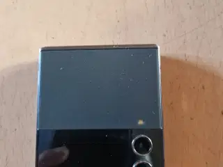 Samsung Galaxy Z Flip 4