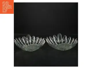 Glasskåle fra svensk glasværk (str. 21x4&22x6 cm)