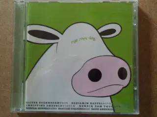 Mad Cows Sing ** Mad Cows Sing (stucd 19817)      