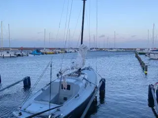 Sejlbåd gives væk