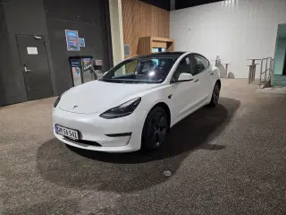 Tesla Model 3  Long Range AWD