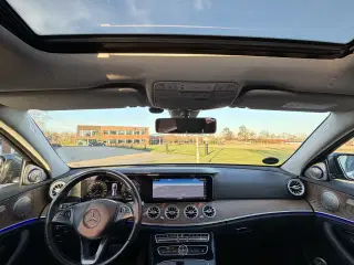MERCEDES E220D LUXURY