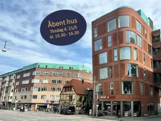 ÅBENT HUS TIRSDAG 21/5 KL. 15.30 – 16.30 – Særklasses lejlighed med egen altan