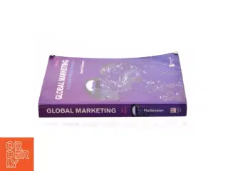 Global Marketing : a Decision-Oriented Approach by Svend Hollensen af Svend Hollensen (Bog)