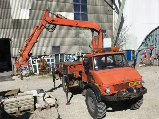 Mercedes Unimog 406. 1982, km  100000, kranbil