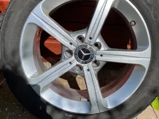 Aluminiumsfælge med vinterdæk til Mercedes A 250E
