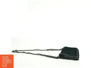 Sort skuldertaske med kæde (str. 22 x 14 cm)