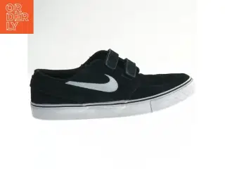 Nike SB Stefan Janoski black/white (str. 40 )