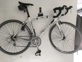 Giant Racercykel