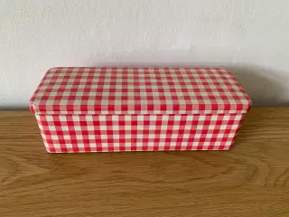 Anderledes lang dåse, i ternet look