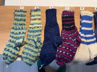 Hjemmestrikkede strømper stk 33-36