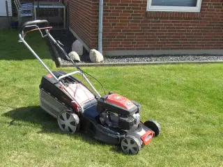 Brugt men god plæneklipper fra  Alko