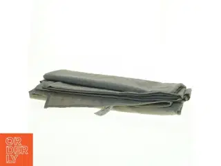 Dug med hvide striber og detaljer (str. 132 x, 256 cm)