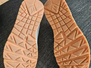 SKECHERS SKO 