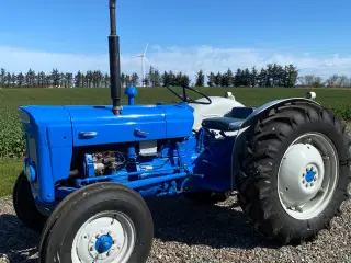 Ford Super Dexta