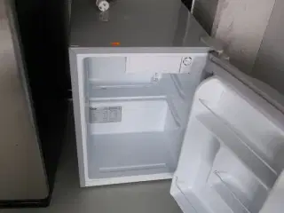 Køleskab LOGIK LTT68S12E