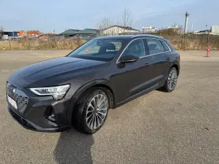 Audi Q8 e-tron 50 S-line quattro