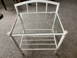 Sengebord - hvidt metalstel med glasplade - 3 stk