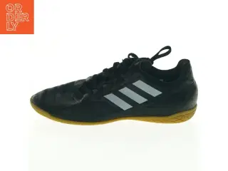 Brugte sorte Adidas indendørs fodboldsko fra Adidas (str. 37)