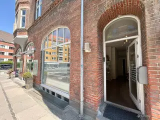 Lokale til leje på Gl. Jernbanevej 1. st tv