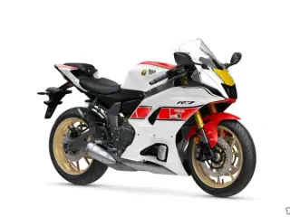 Yamaha YZF R7