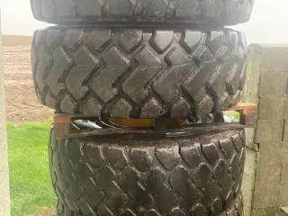 Komplet dæk gummiged 20.5-25