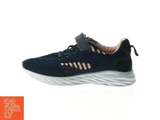 Mørkeblå sneakers med lyserøde detaljer fra VRS (str. 31)