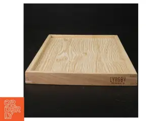 Træbakke fra Lyngby (str. 31 x 20 cm)