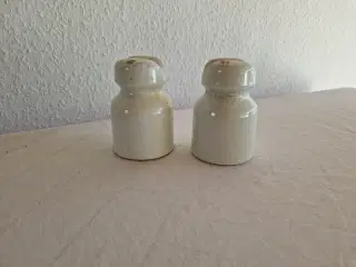 2 Porcelænsknopper i alt 60 kr. 