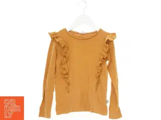Karry gul langærmet bluse med flæsedetaljer fra Pomp de Lux (str. 122)