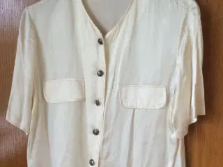 Råhvid skjorte