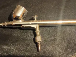 Airbrush gun