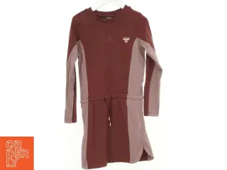Kjole fra Hummel (str. 122 cm)