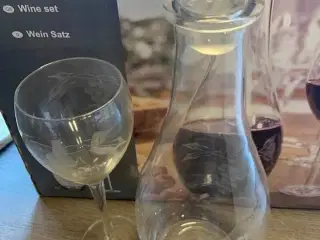 Vin karaffel og glas