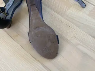 Sandal billi bi