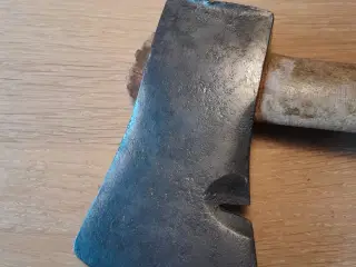 Gränsfors Camping økse