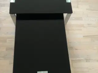 Sofabord sæt i sort glas og blanke stålben