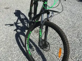 MTB 2927 29” 27g sort/grøn 54cm.