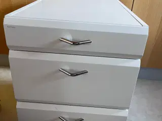 Rumas kommode 