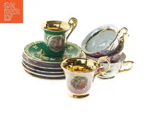 Porcelænskopper med underkop (str. Ø 12 cm)