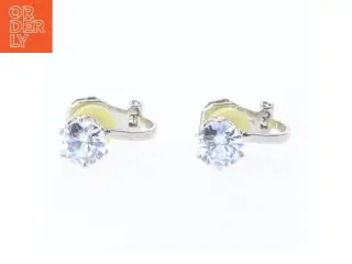 Ørering med klare sten (str. 1 cm)