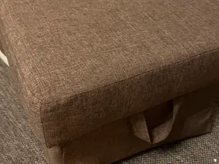 taburet/puf med opbevaring