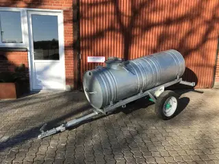 - - - 600 liter farbiksny vandvogn vandtrailer vandbeholder
