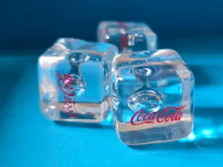 Is cubes, Coca Cola